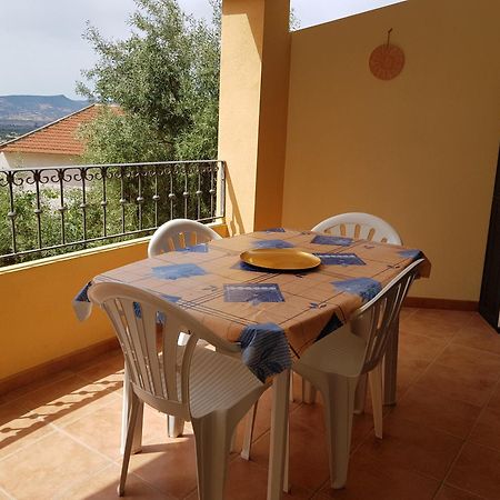 Ferienwohnung Borgo Lu Canali Da Gavino Badesi Exterior foto